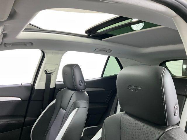 Photo of 2025 Ebony Twilight Metallic Buick Envision