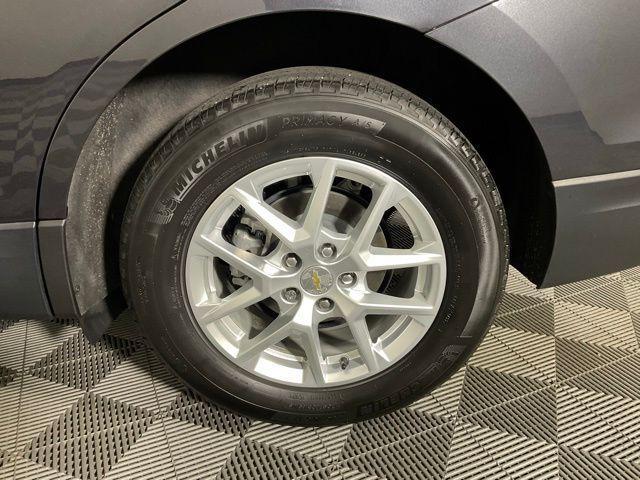 Photo of 2022 Iron Gray Metallic Chevrolet Equinox
