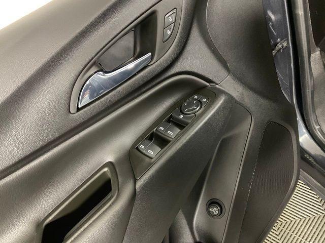 Photo of 2022 Iron Gray Metallic Chevrolet Equinox