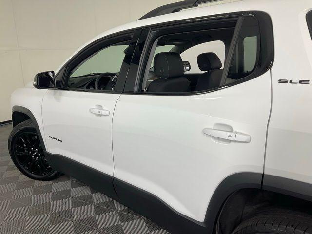 Photo of 2023 Summit White GMC Acadia
