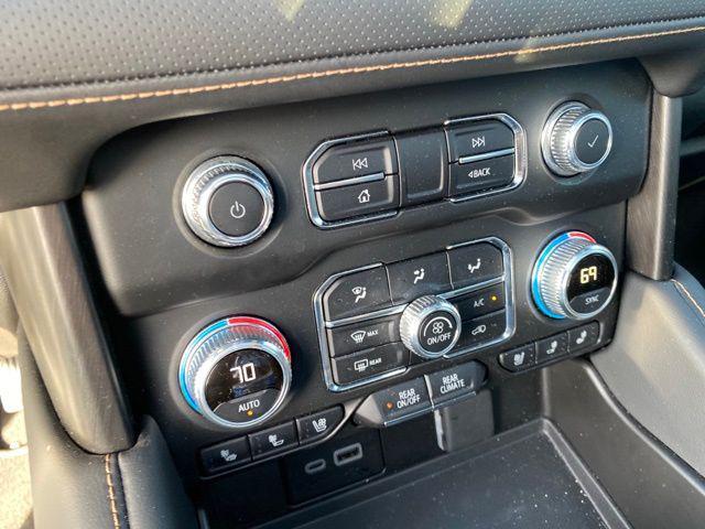 Photo of 2024 White Frost Tricoat GMC Yukon