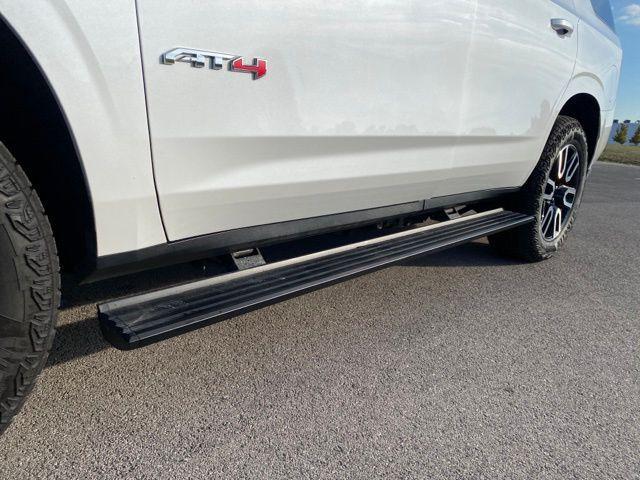 Photo of 2024 White Frost Tricoat GMC Yukon
