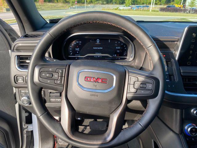 Photo of 2024 White Frost Tricoat GMC Yukon