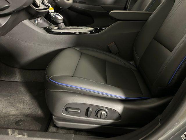 Photo of 2025 Moonstone Gray Metallic Buick Envista