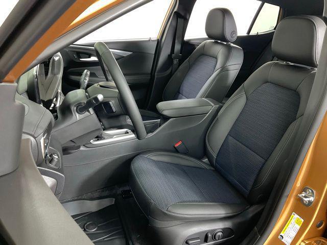 Photo of 2025 Copper Ice Metallic Buick Envista