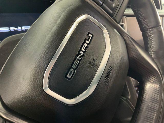 Photo of 2023 White Frost Tricoat GMC Yukon XL
