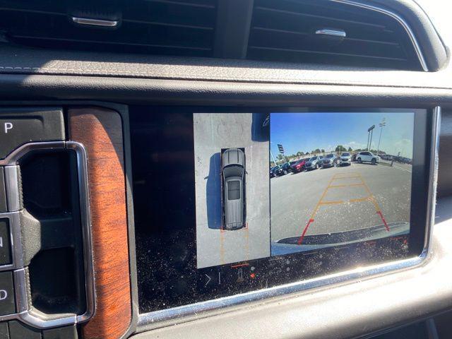 Photo of 2023 White Frost Tricoat GMC Yukon XL