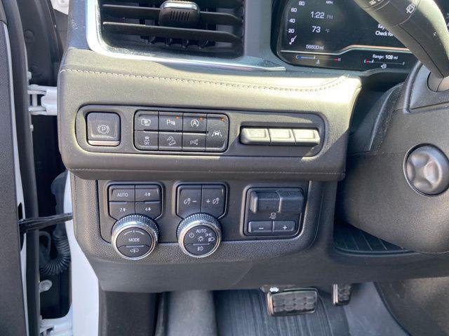 Photo of 2023 White Frost Tricoat GMC Yukon XL