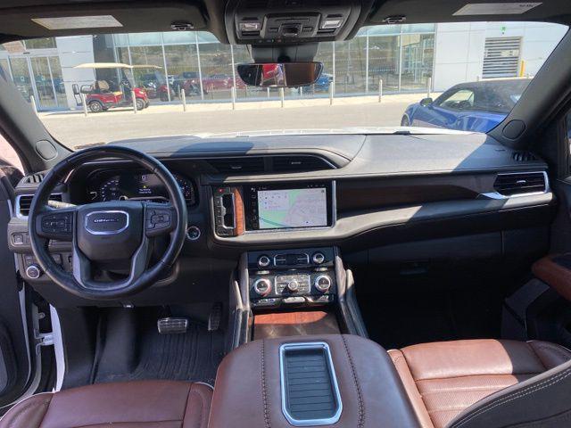 Photo of 2023 White Frost Tricoat GMC Yukon XL