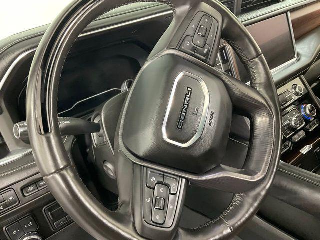 Photo of 2023 White Frost Tricoat GMC Yukon XL
