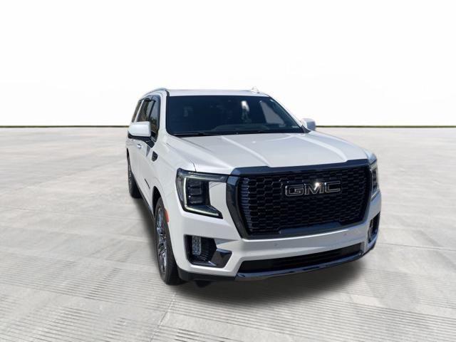 Photo of 2023 White Frost Tricoat GMC Yukon XL