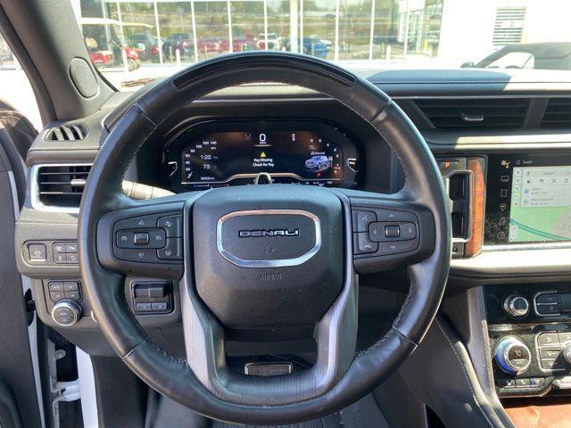 Photo of 2023 White Frost Tricoat GMC Yukon XL