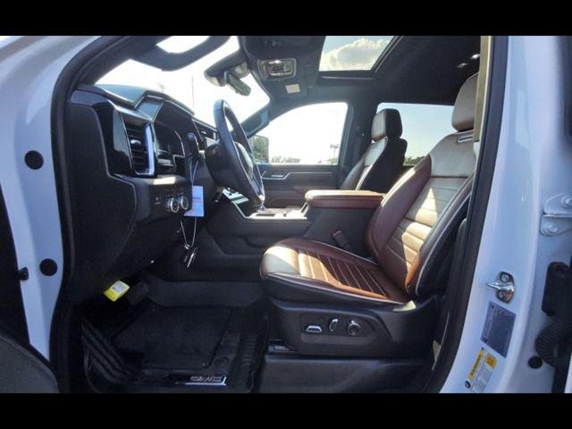 Photo of 2025 White Frost Tricoat GMC Sierra 3500