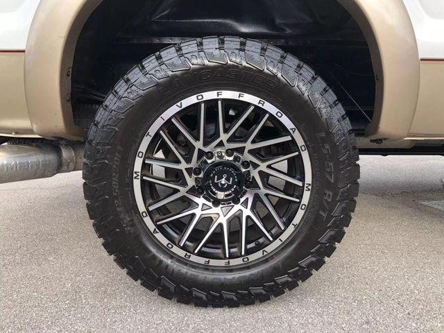 Photo of 2012 White Ford F-250