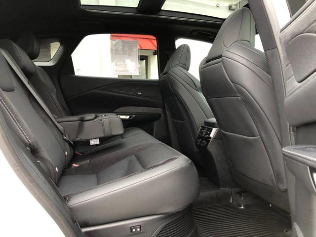 Photo of 2023 White Lexus RX 500h