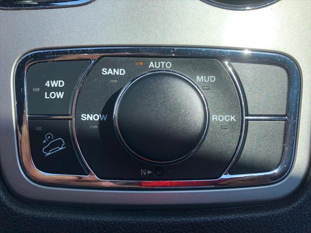 Photo of 2019 Silver Jeep Grand Cherokee