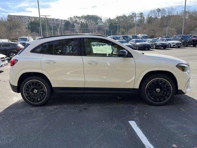 Photo of 2025 Polar White Mercedes-Benz GLA 250