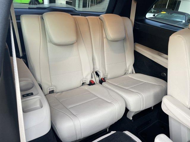 Photo of 2025 Polar White Mercedes-Benz GLS 450
