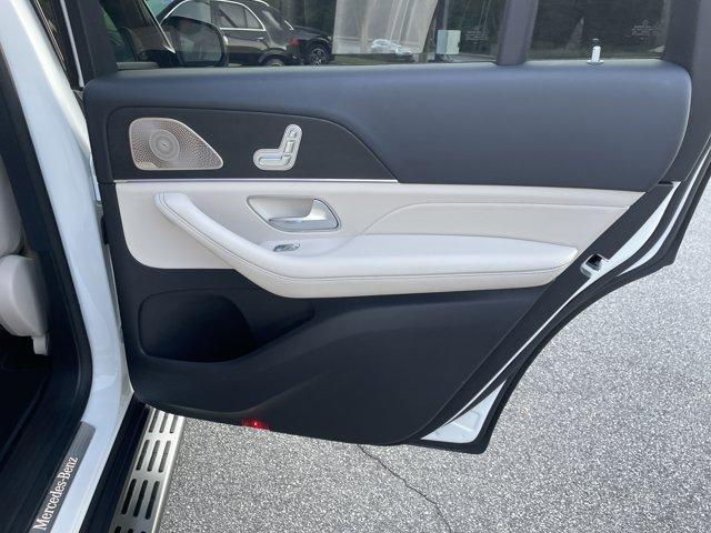 Photo of 2025 Polar White Mercedes-Benz GLS 450