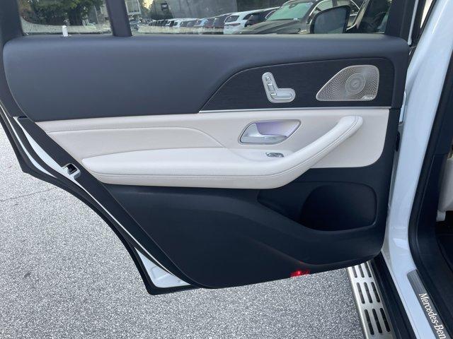 Photo of 2025 Polar White Mercedes-Benz GLS 450