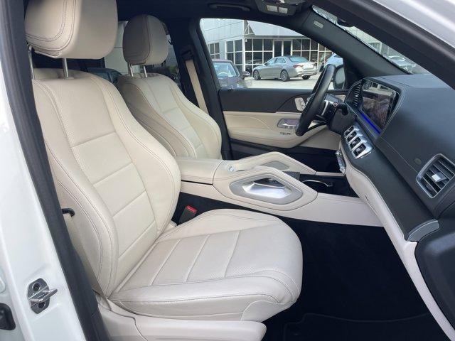 Photo of 2025 Polar White Mercedes-Benz GLS 450