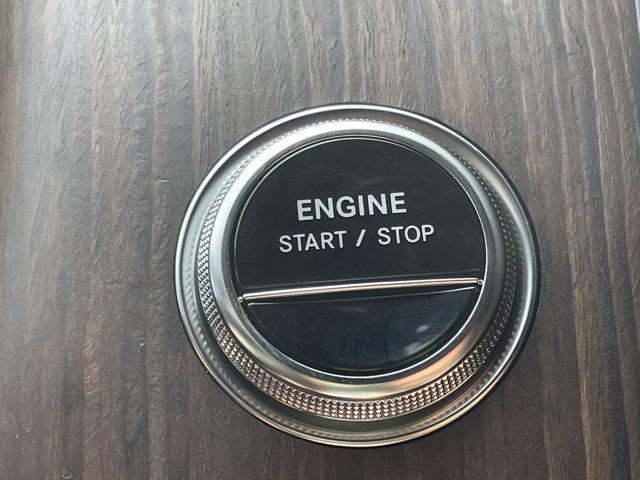 Photo of 2025 Alpine Gray Mercedes-Benz GLC 350e