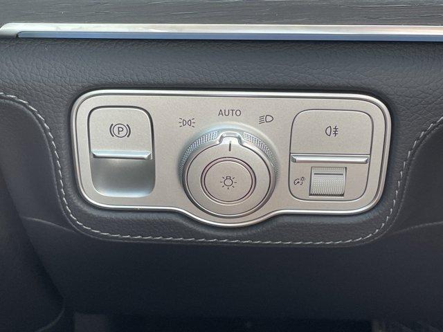 Photo of 2025 Polar White Mercedes-Benz GLE 450