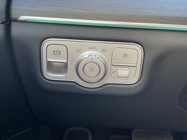 Photo of 2023 Black Mercedes-Benz GLE 350