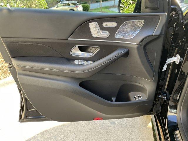 Photo of 2023 Black Mercedes-Benz GLE 350