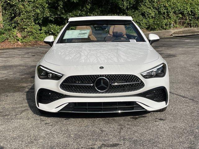 Photo of 2026 MANUFAKTUR Moonlight White Metallic Mercedes-Benz CLE 300
