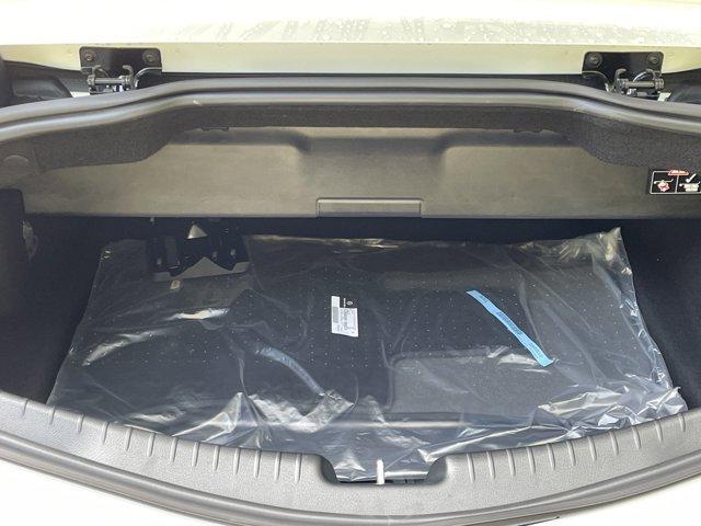 Photo of 2026 MANUFAKTUR Moonlight White Metallic Mercedes-Benz CLE 300