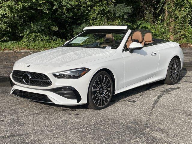 Photo of 2026 MANUFAKTUR Moonlight White Metallic Mercedes-Benz CLE 300