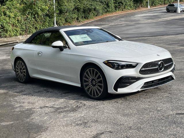 Photo of 2026 MANUFAKTUR Moonlight White Metallic Mercedes-Benz CLE 300