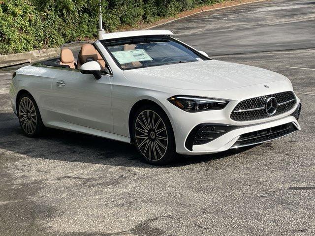 Photo of 2026 MANUFAKTUR Moonlight White Metallic Mercedes-Benz CLE 300