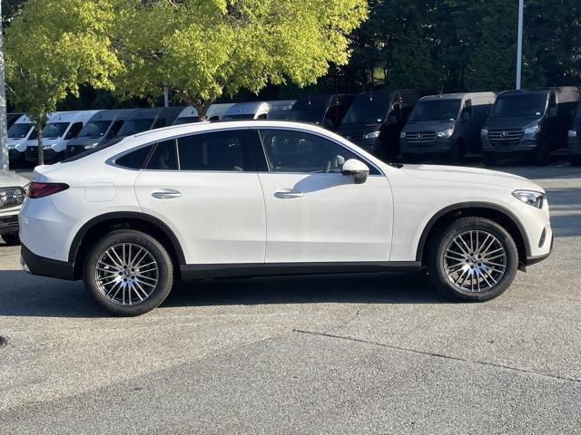 Photo of 2026 MANUFAKTUR Moonlight White Metallic Mercedes-Benz GLC 300