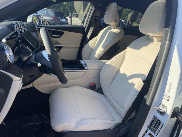 Photo of 2026 MANUFAKTUR Moonlight White Metallic Mercedes-Benz GLC 300