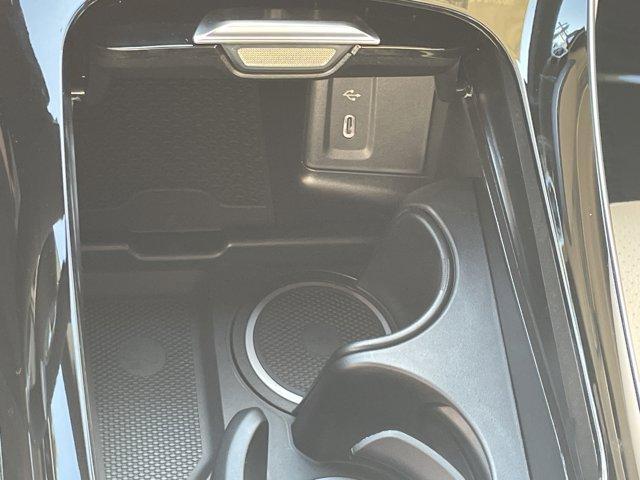 Photo of 2026 MANUFAKTUR Moonlight White Metallic Mercedes-Benz GLC 300