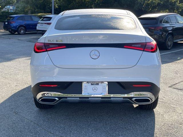 Photo of 2026 MANUFAKTUR Moonlight White Metallic Mercedes-Benz GLC 300