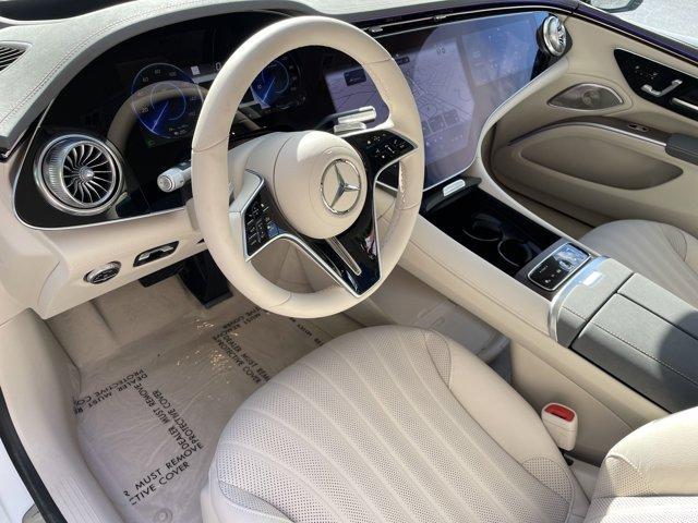 Photo of 2025 MANUFAKTUR Moonlight White Metallic Mercedes-Benz EQS 450+