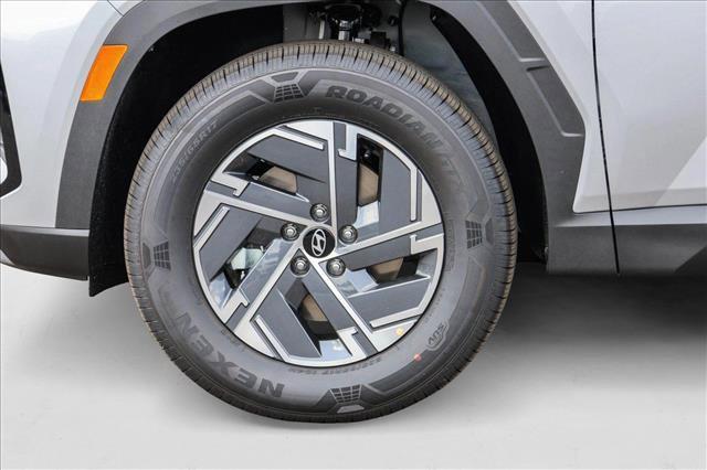Photo of 2025 Shimmering Silver Hyundai TUCSON Hybrid
