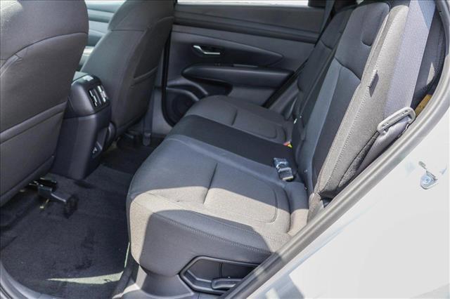 Photo of 2025 Shimmering Silver Hyundai TUCSON Hybrid
