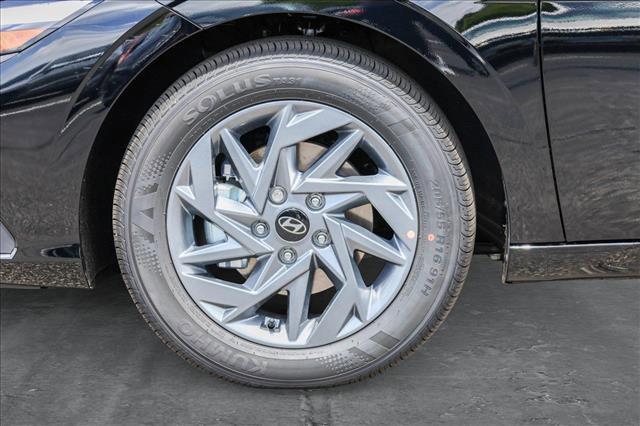 Photo of 2025 Abyss Black Hyundai ELANTRA HEV