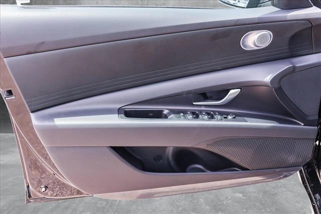 Photo of 2025 Abyss Black Hyundai ELANTRA HEV
