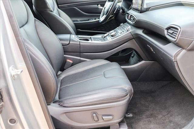 Photo of 2023 Shimmering Silver Hyundai SANTA FE