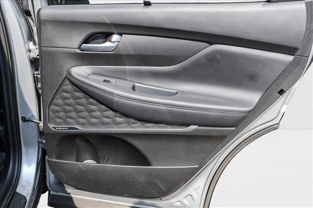 Photo of 2023 Shimmering Silver Hyundai SANTA FE