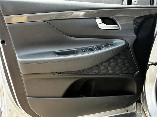 Photo of 2023 Shimmering Silver Hyundai SANTA FE