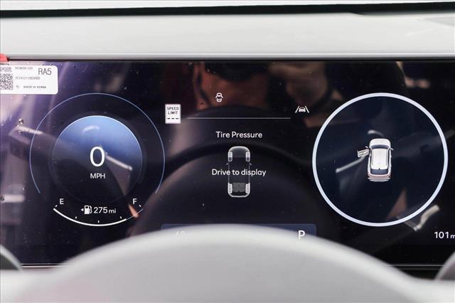 Photo of 2025 Cyber Gray Metallic Hyundai KONA