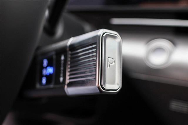 Photo of 2025 Cyber Gray Metallic Hyundai KONA