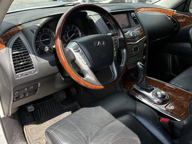 Photo of 2019 Liquid Platinum INFINITI QX80