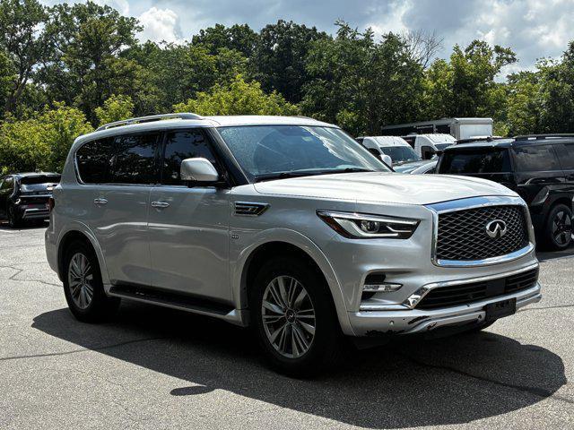Photo of 2019 Liquid Platinum INFINITI QX80